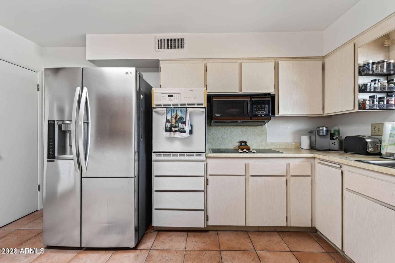 14434 N MCPHEE Drive, Sun City, AZ 85351 — photo 5 of 27