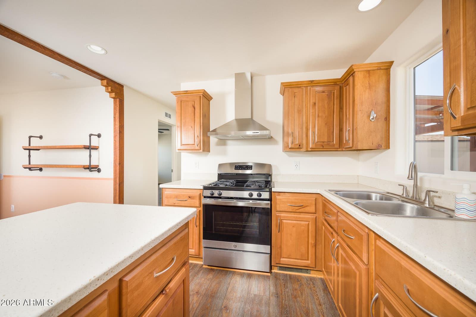 692 W PONY EXPRESS Lane, Benson, AZ 85602 — photo 8 of 27