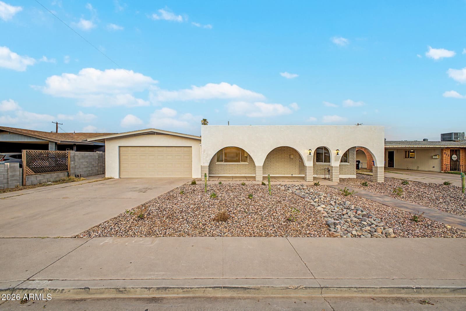 511 S BARKLEY, Mesa, AZ 85204 — photo 6 of 60