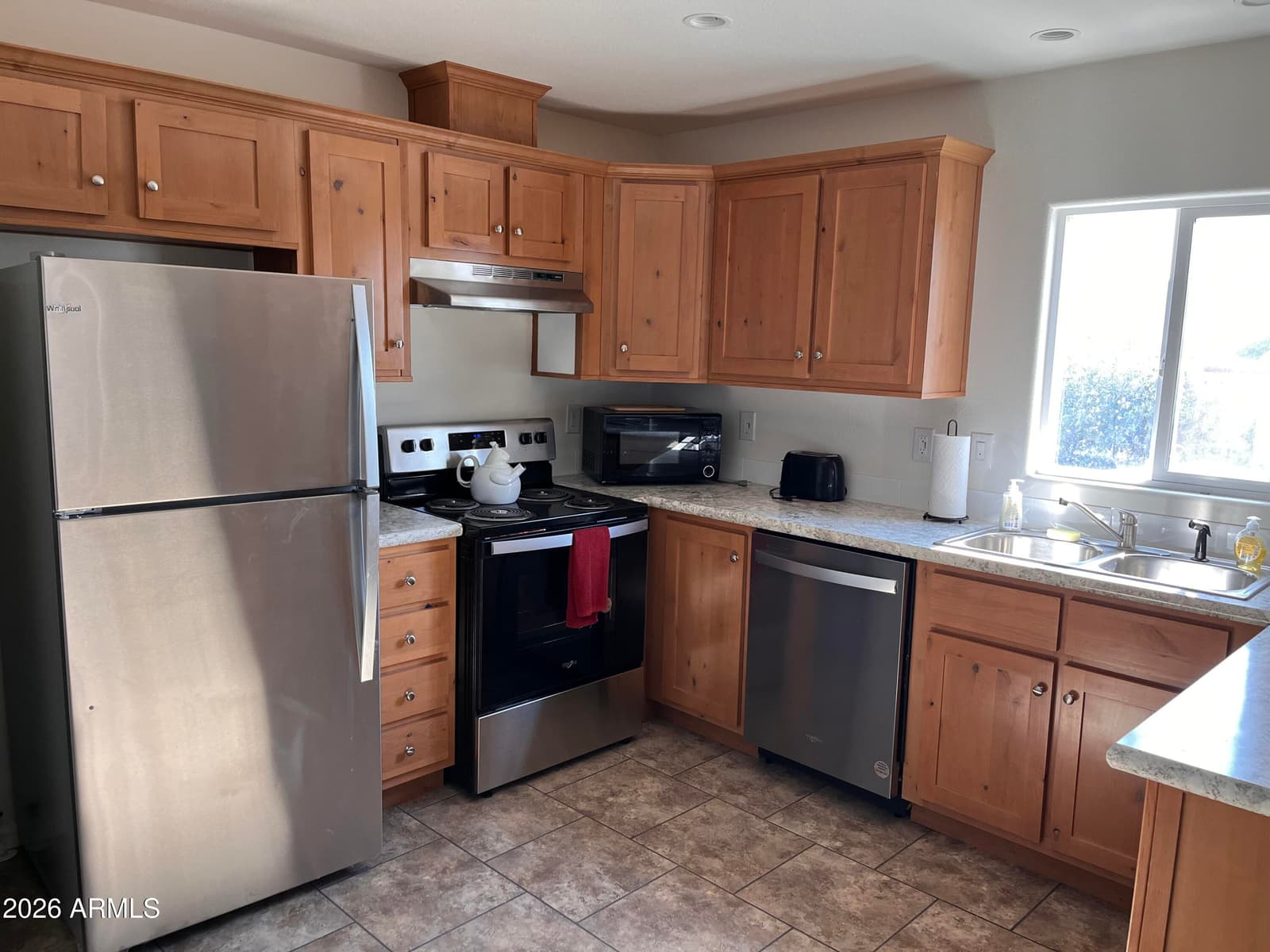 26711 S GRANDVIEW Drive E, Congress, AZ 85332 — photo 2 of 10