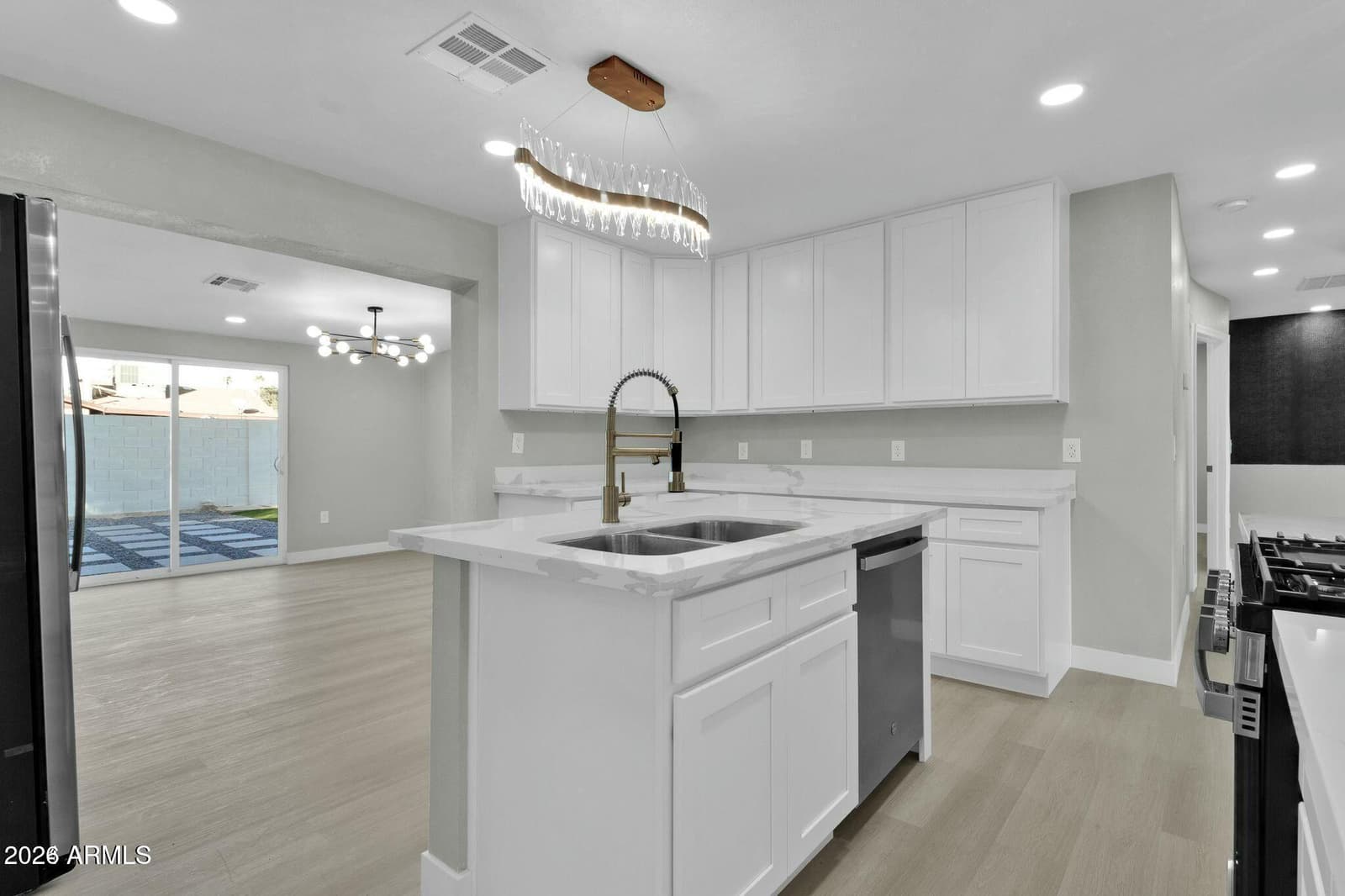 7538 E GARFIELD Street, Scottsdale, AZ 85257 — photo 10 of 30