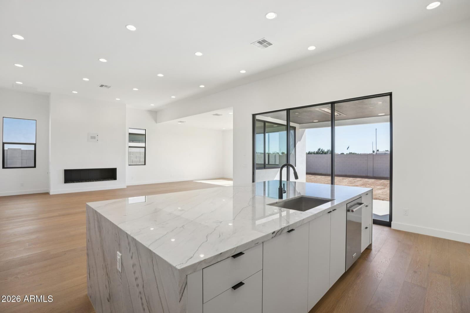 2331 E AQUARIUS Place, Chandler, AZ 85249 — photo 4 of 10