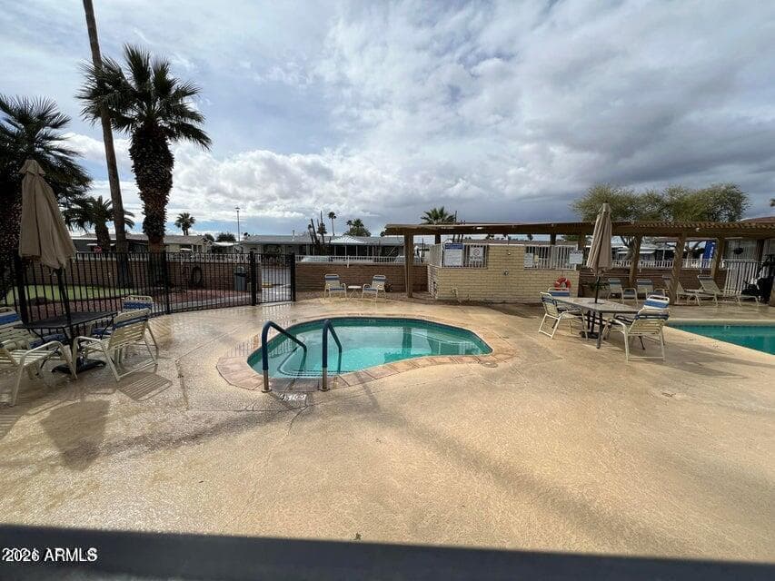 10701 N 99TH Avenue 51, Peoria, AZ 85345 — photo 16 of 18