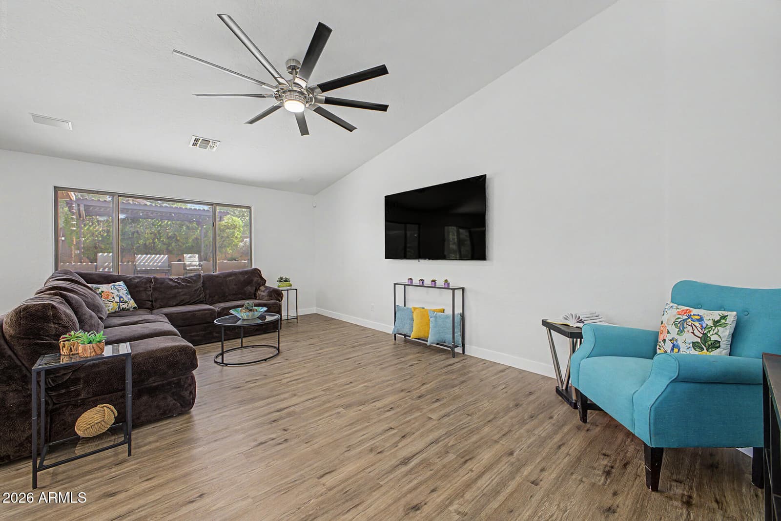 1743 E BRANHAM Lane, Phoenix, AZ 85042 — photo 11 of 44