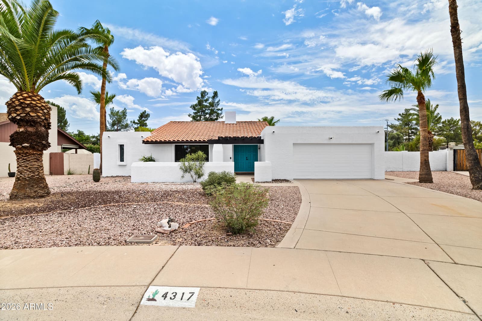 4317 E LUDLOW Drive, Phoenix, AZ 85032