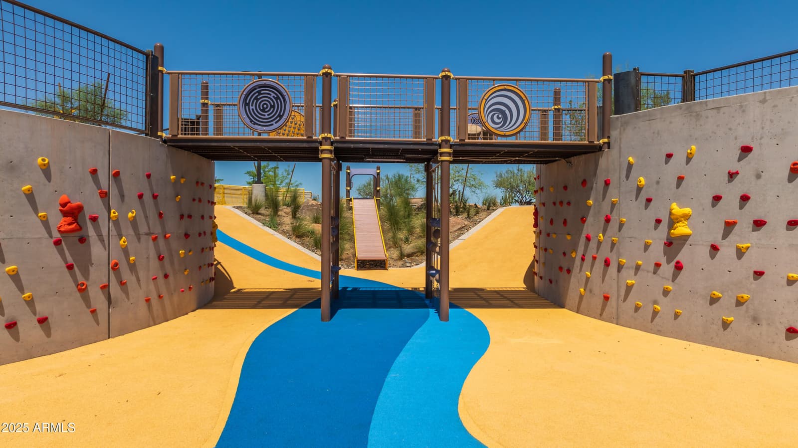 10176 S MINERS RUN Trail, Apache Junction, AZ 85120 — photo 12 of 30