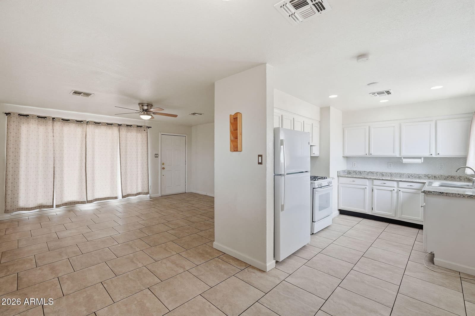 3337 W THOMAS Road, Phoenix, AZ 85017 — photo 5 of 18