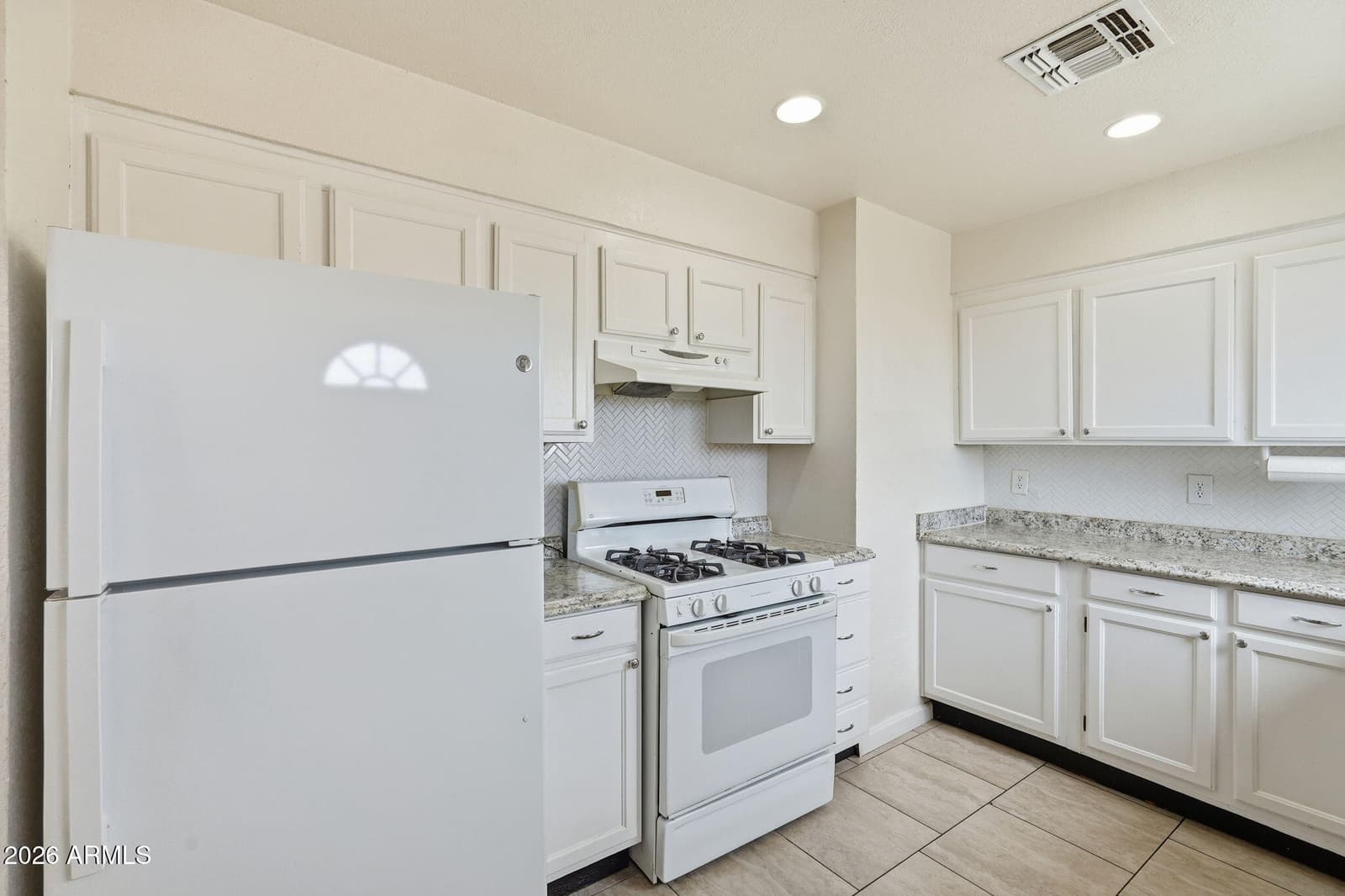 3337 W THOMAS Road, Phoenix, AZ 85017 — photo 7 of 18