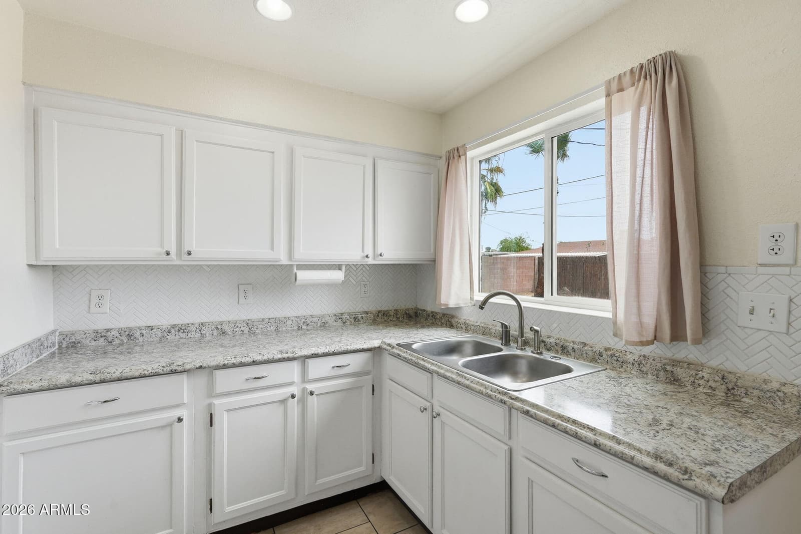 3337 W THOMAS Road, Phoenix, AZ 85017 — photo 8 of 18