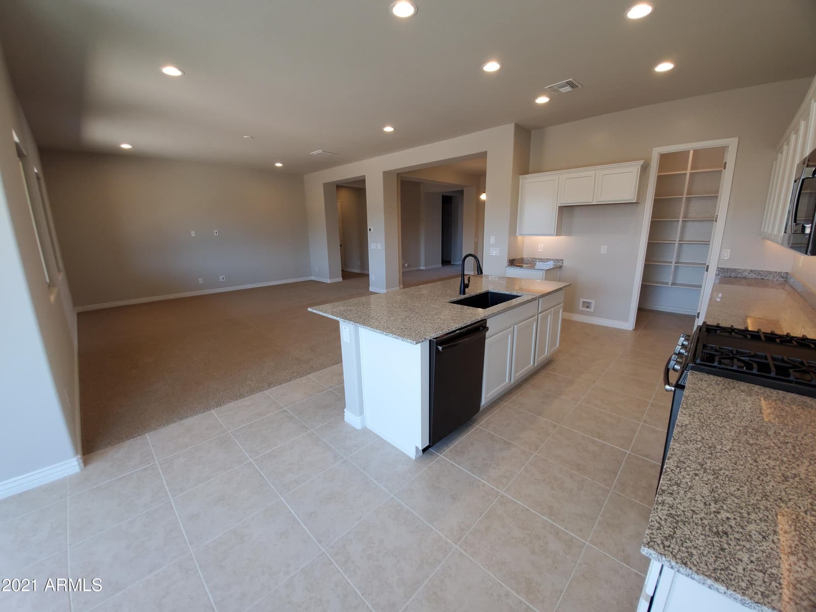 8537 W MYRTLE Avenue, Glendale, AZ 85305 — photo 6 of 13