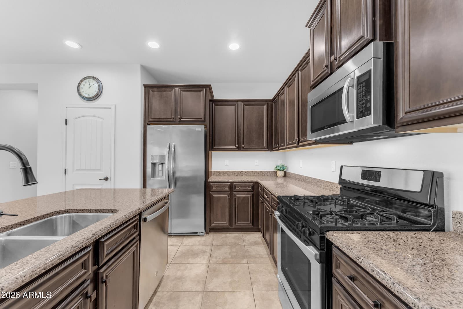 3548 S Wren Drive, Gilbert, AZ 85297 — photo 17 of 108