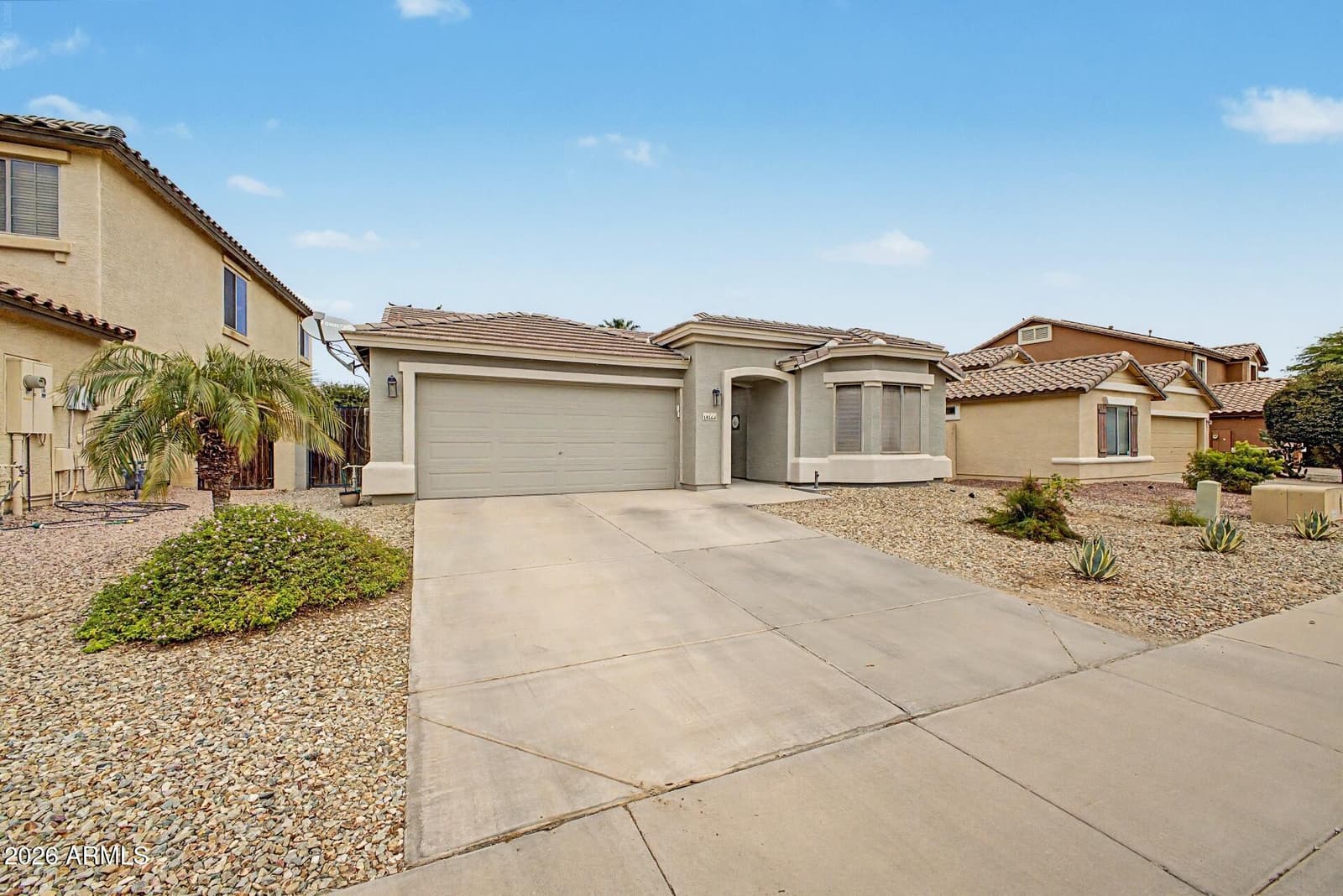 18164 W DESERT Lane, Surprise, AZ 85388 — photo 4 of 35