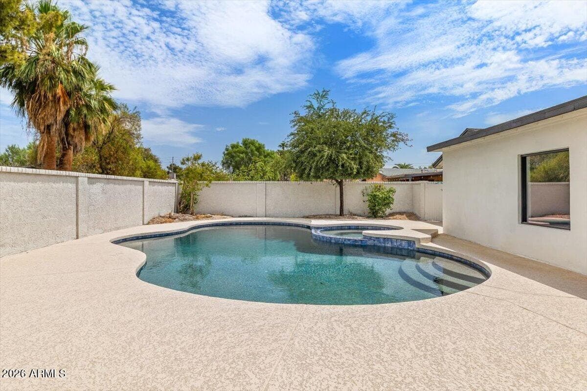 3926 E LAUREL Lane, Phoenix, AZ 85028 — photo 26 of 29