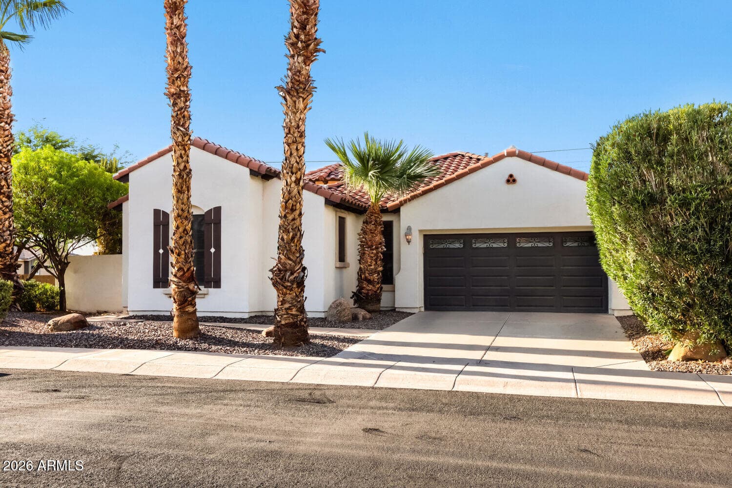 2178 E WISTERIA Drive, Chandler, AZ 85286 — photo 2 of 28