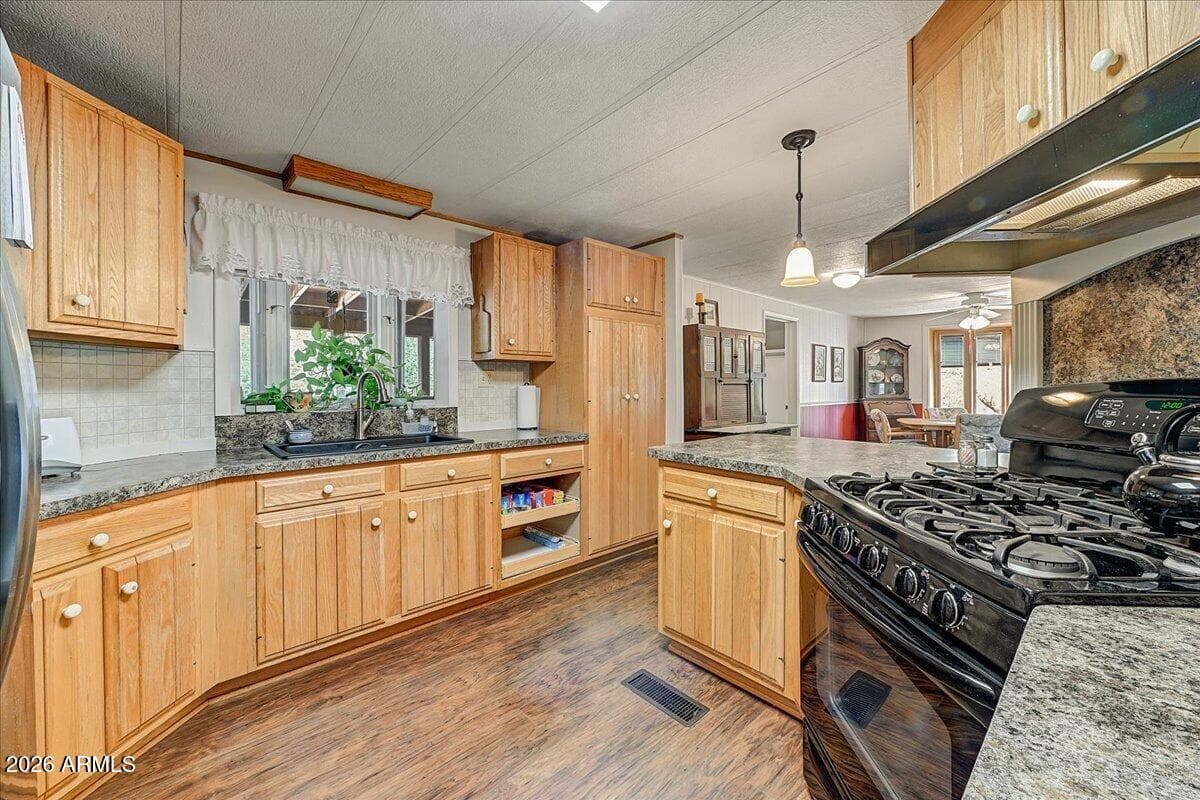 5054 E SUMMERSET Circle, Cave Creek, AZ 85331 — photo 5 of 30