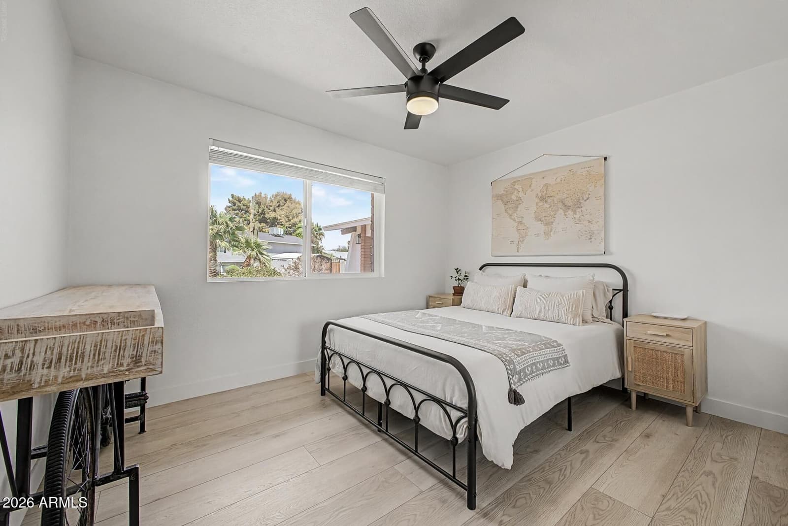 4819 W SUNNYSIDE Avenue, Glendale, AZ 85304 — photo 11 of 24