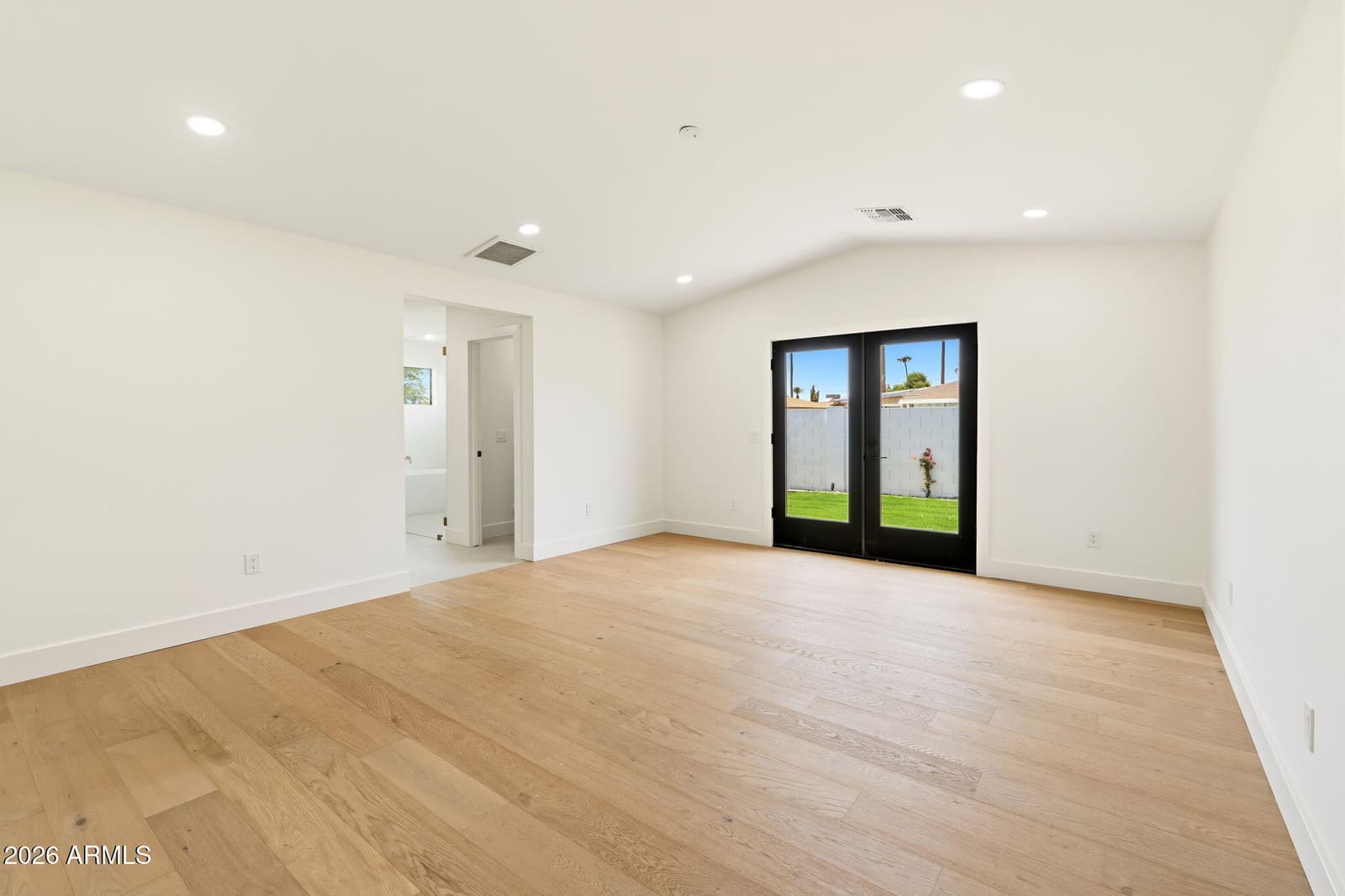 8912 N 17TH Avenue, Phoenix, AZ 85021 — photo 11 of 28