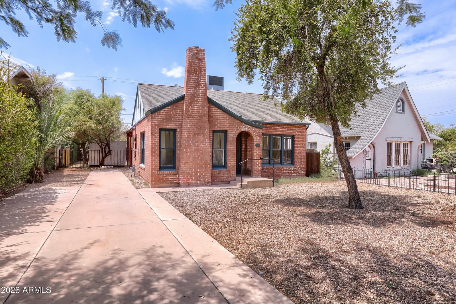 2042 N 12TH Street, Phoenix, AZ 85006 — photo 2 of 22