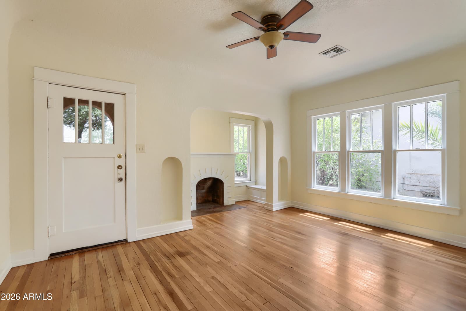 2042 N 12TH Street, Phoenix, AZ 85006 — photo 5 of 22