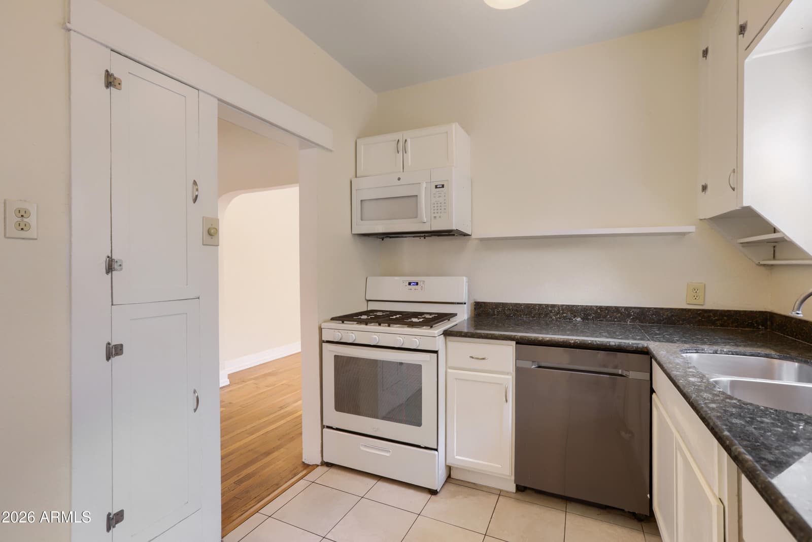 2042 N 12TH Street, Phoenix, AZ 85006 — photo 11 of 22