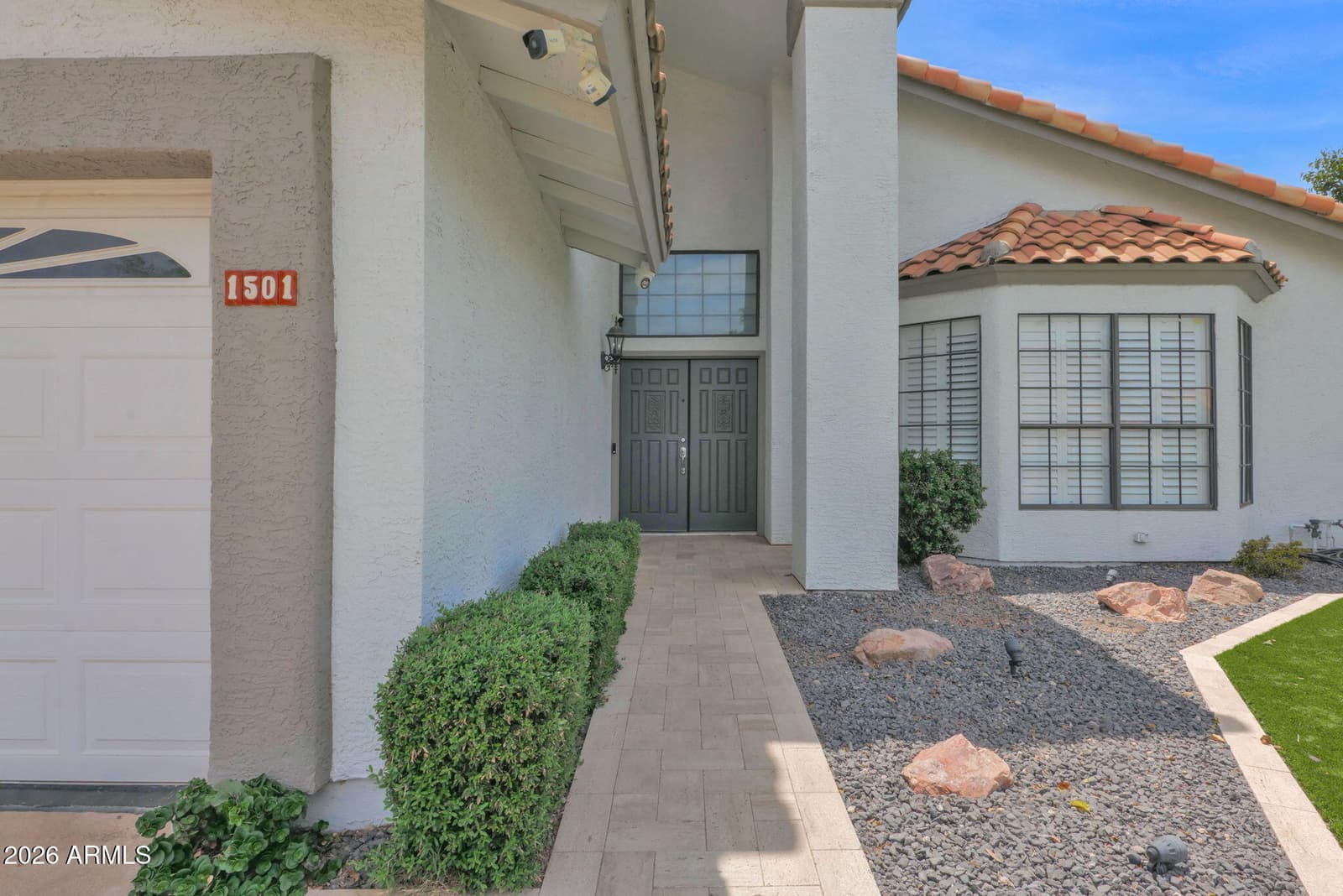 1501 W ANTIQUA Drive, Gilbert, AZ 85233 — photo 4 of 62
