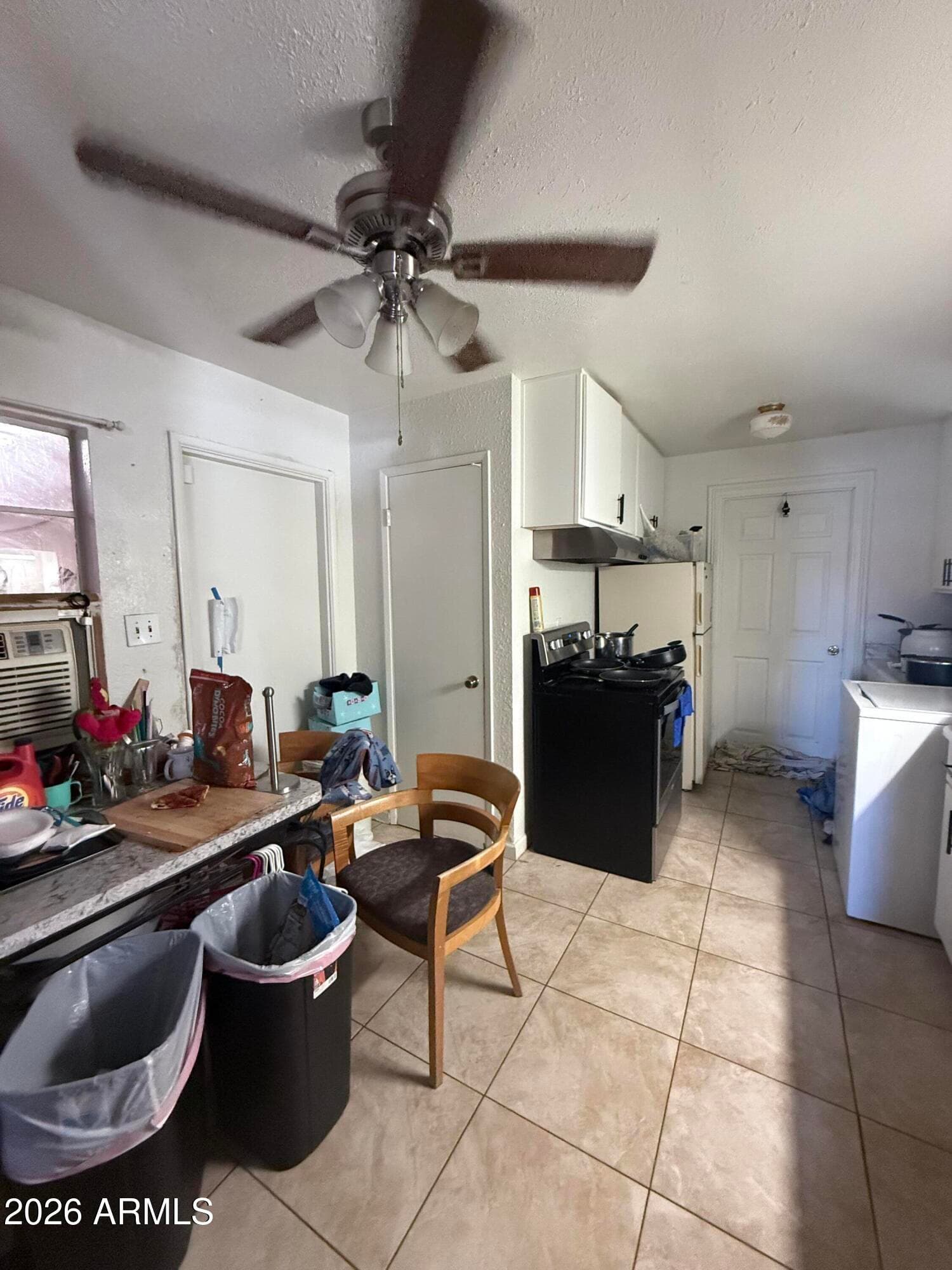 4120 W KRALL Street, Phoenix, AZ 85019 — photo 4 of 32