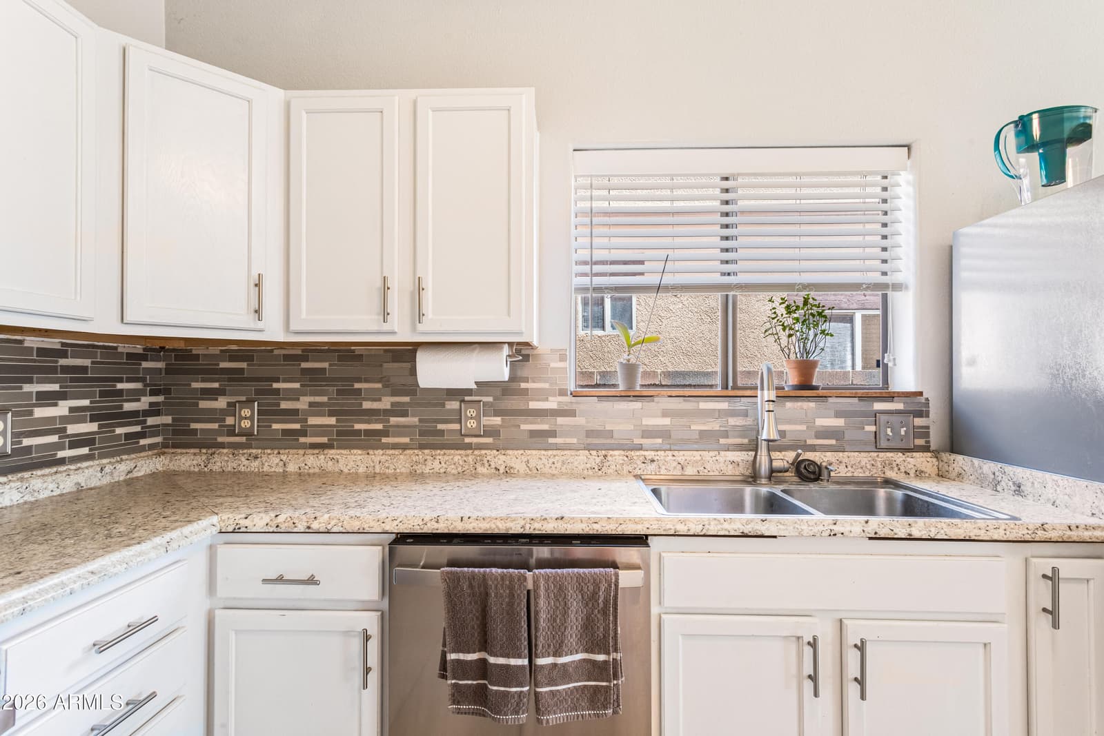5360 HIGHLAND SHADOWS Drive, Sierra Vista, AZ 85635 — photo 18 of 37