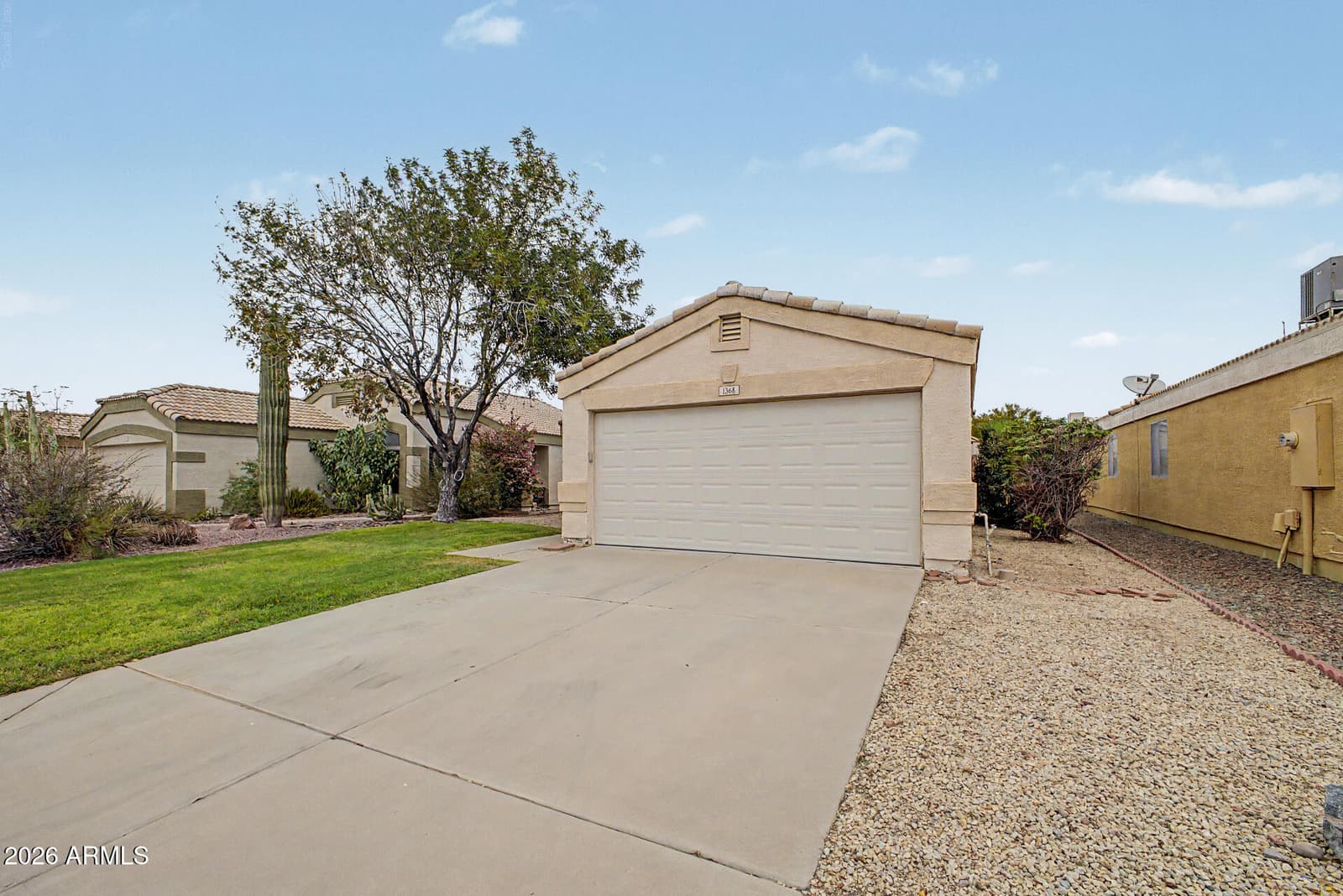 1368 W 18TH Avenue, Apache Junction, AZ 85120 — photo 3 of 41