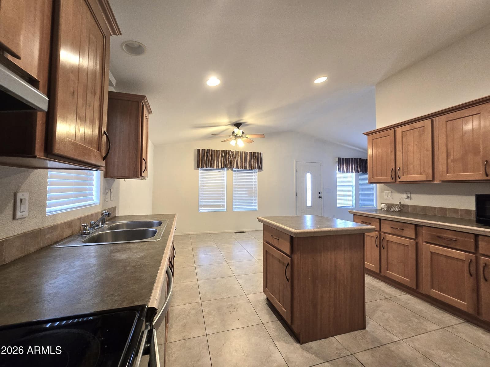 19602 N 32ND Street 38, Phoenix, AZ 85050 — photo 6 of 27