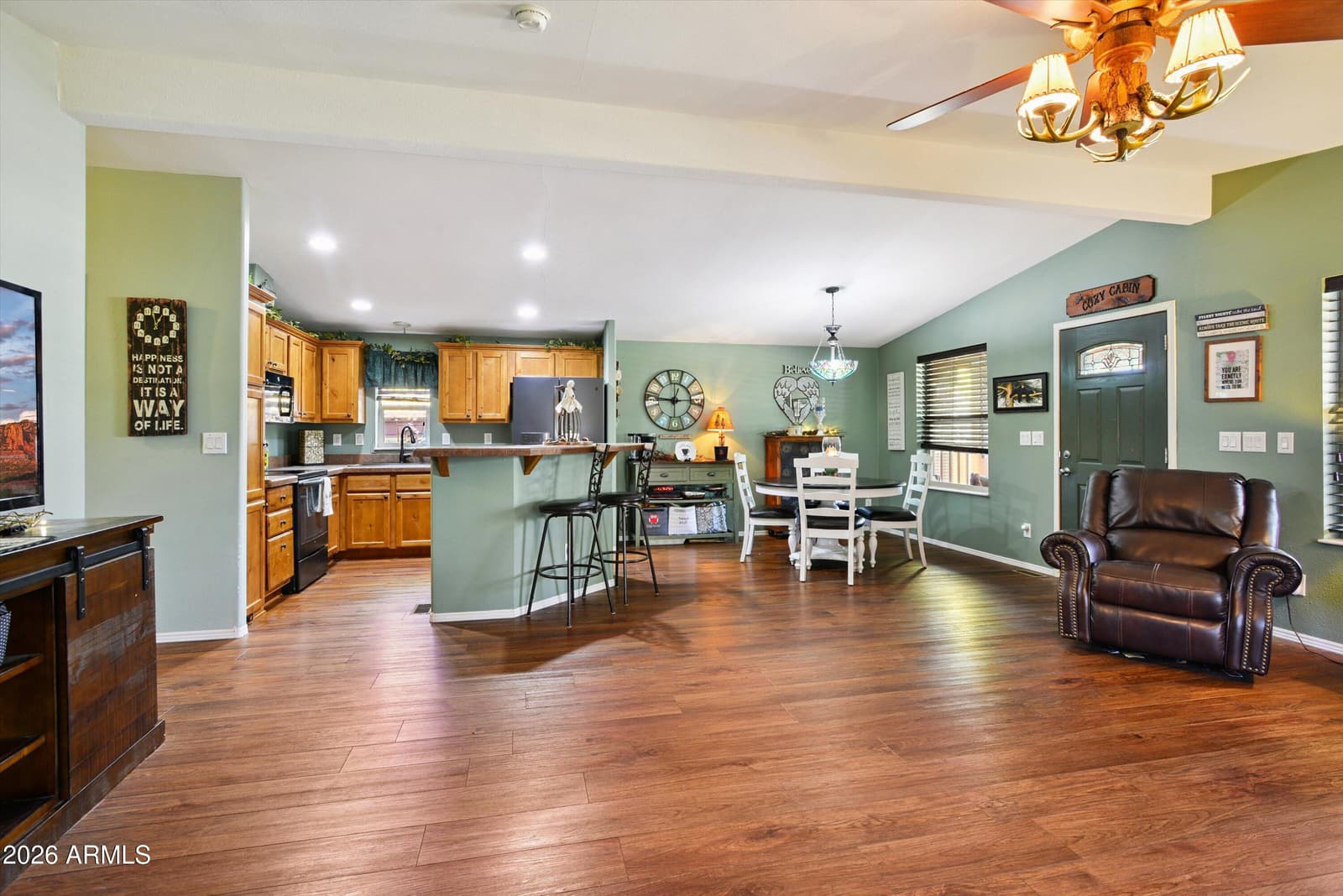 1220 E CARIBOU Road, Munds Park, AZ 86017 — photo 1 of 44