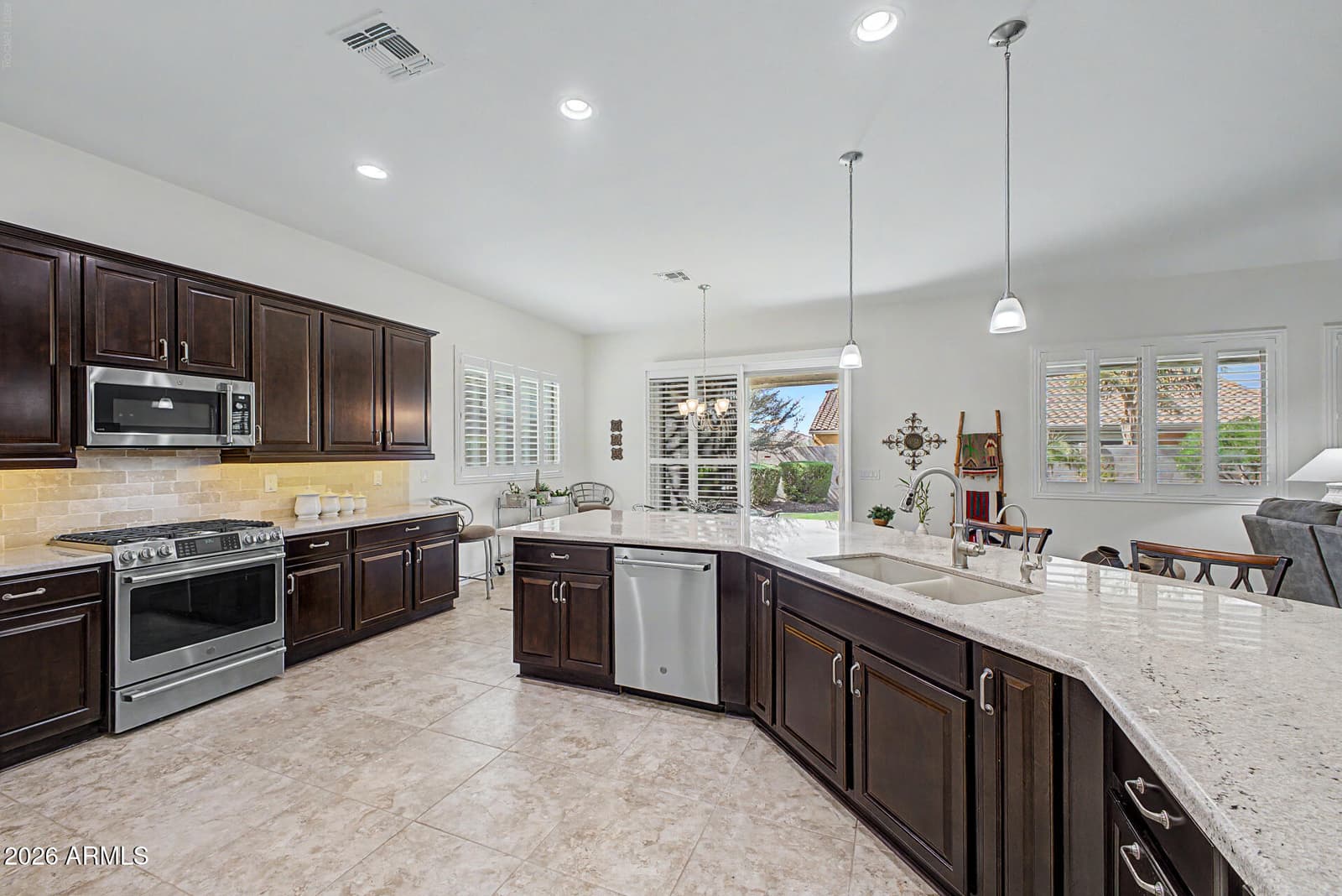 2730 E INDIAN WELLS Drive, Gilbert, AZ 85298 — photo 5 of 36