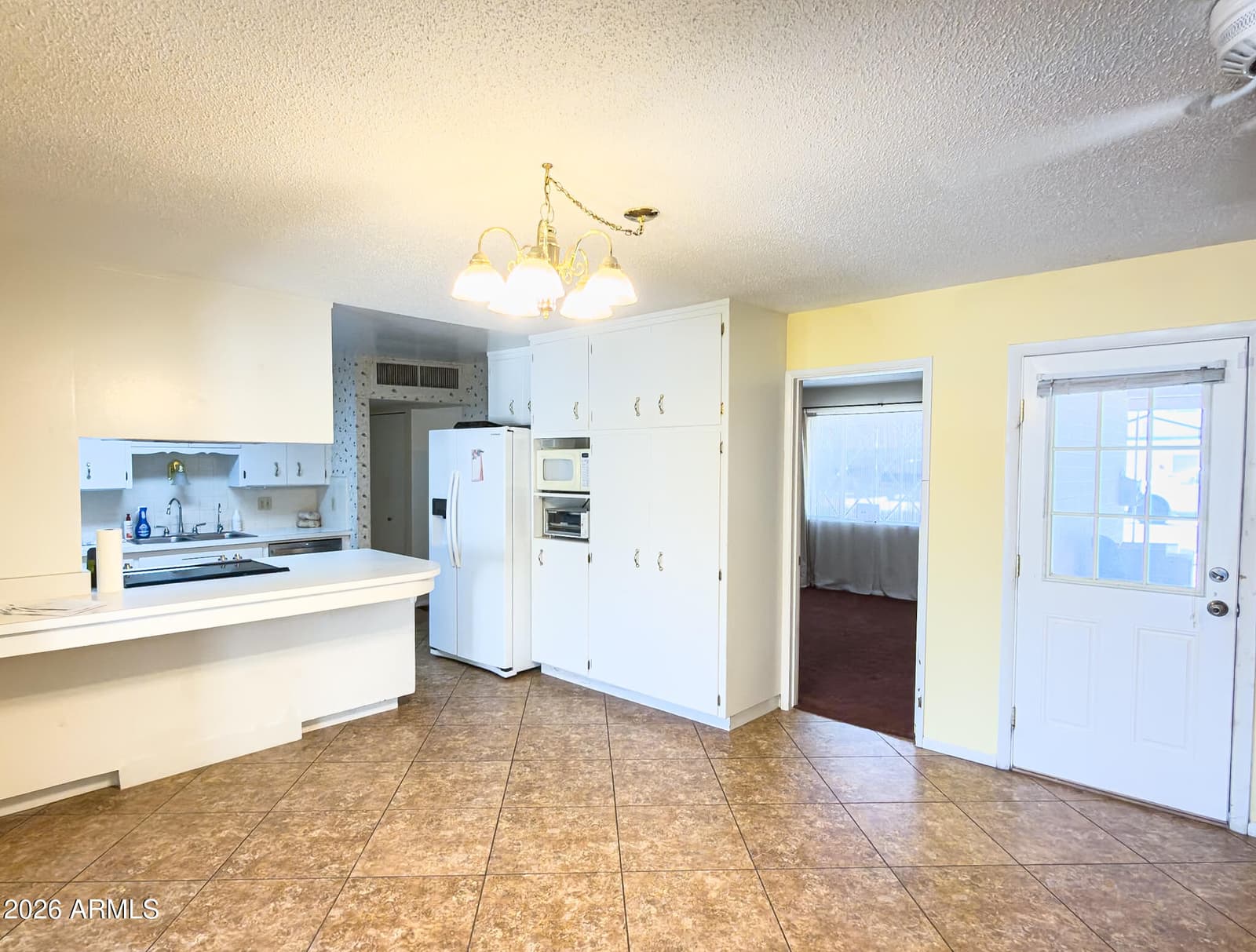 3136 W WETHERSFIELD Road, Phoenix, AZ 85029 — photo 7 of 32