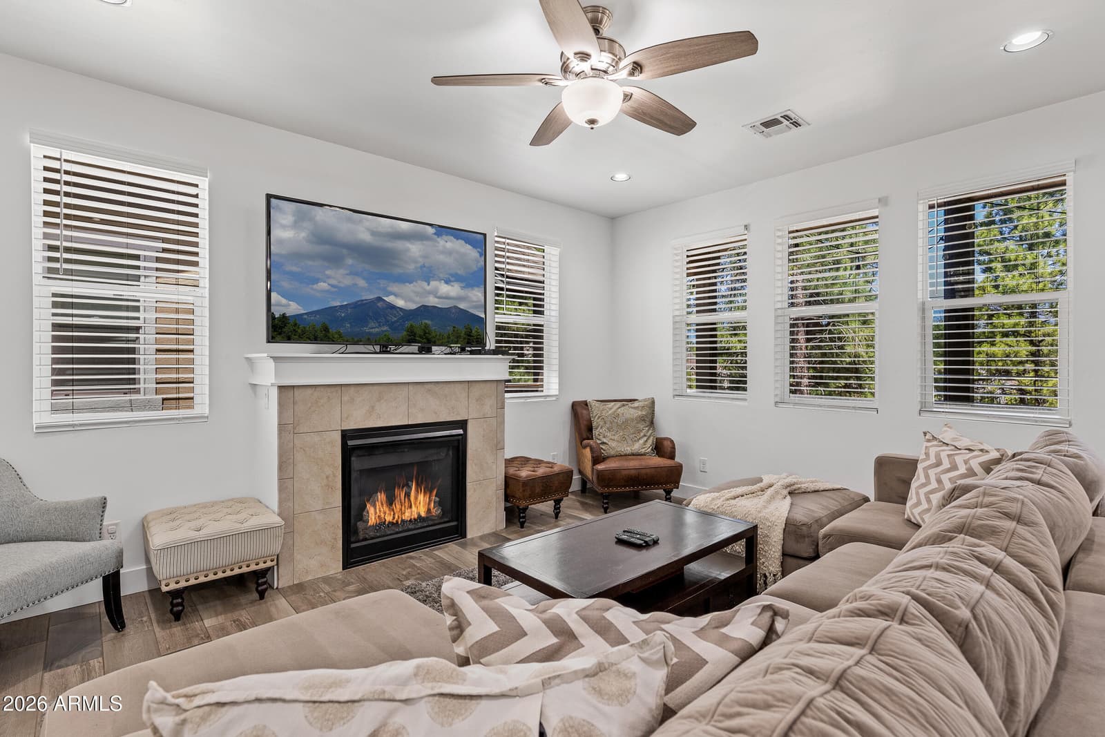3304 S Hannah Lane, Flagstaff, AZ 86005 — photo 3 of 24