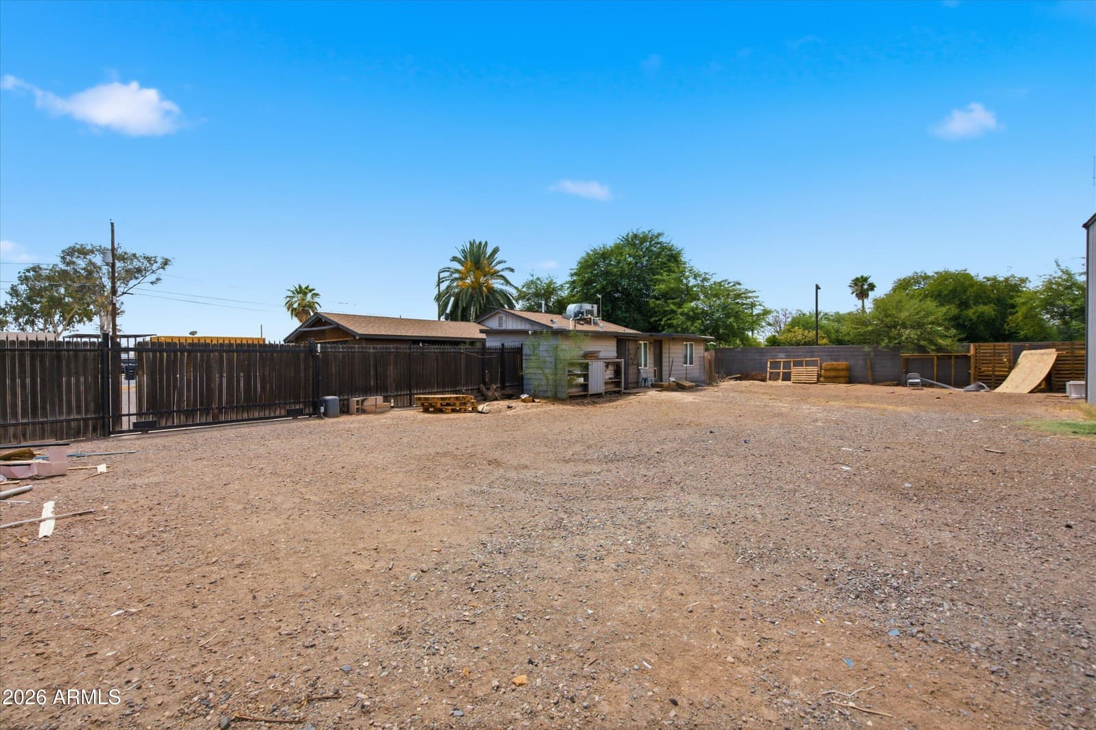 2744 W MARYLAND Avenue, Phoenix, AZ 85017 — photo 18 of 26