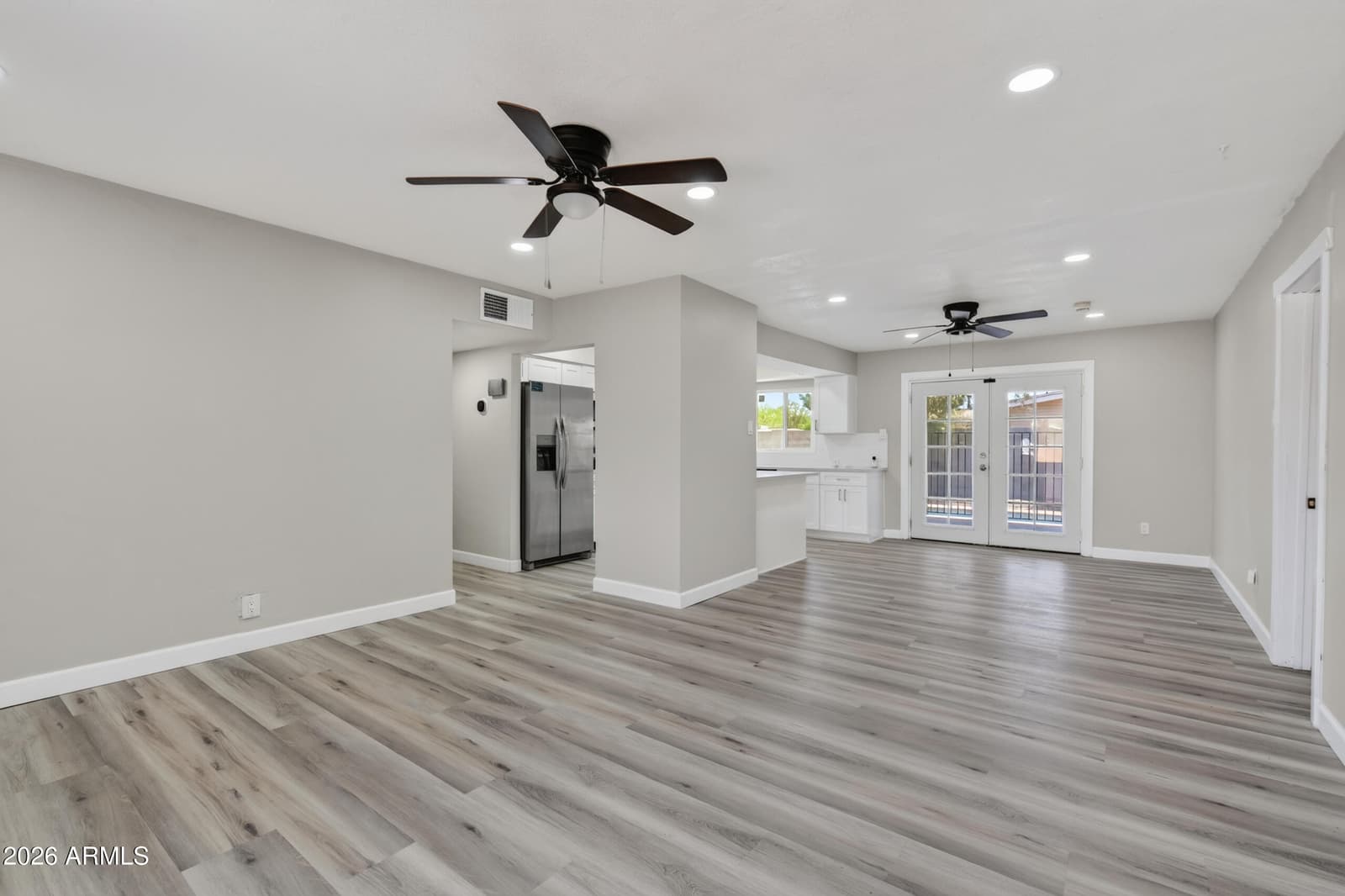 2049 W JOAN DE ARC Avenue, Phoenix, AZ 85029 — photo 9 of 34