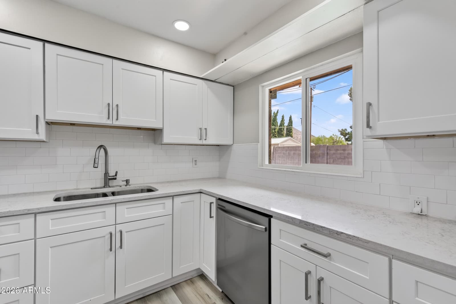 2049 W JOAN DE ARC Avenue, Phoenix, AZ 85029 — photo 11 of 34