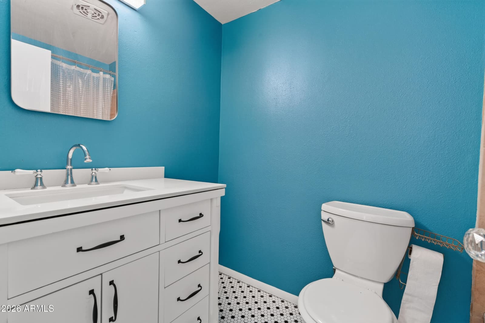 2049 W JOAN DE ARC Avenue, Phoenix, AZ 85029 — photo 16 of 34