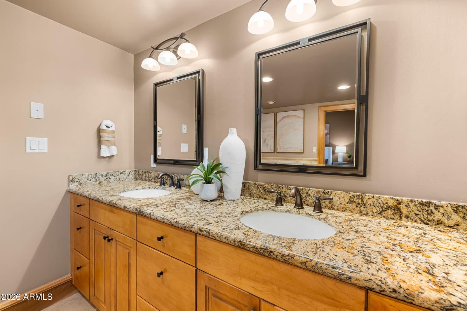 149 N COUNTRY CLUB Drive, Phoenix, AZ 85014 — photo 32 of 89