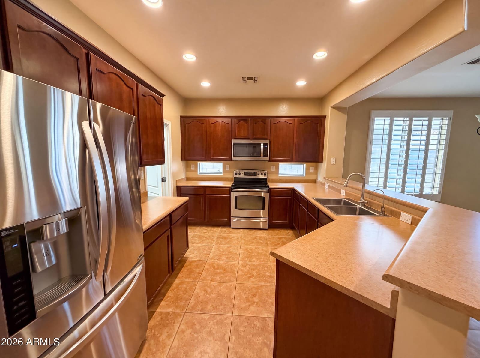 29398 N 67TH Drive, Peoria, AZ 85383 — photo 2 of 21