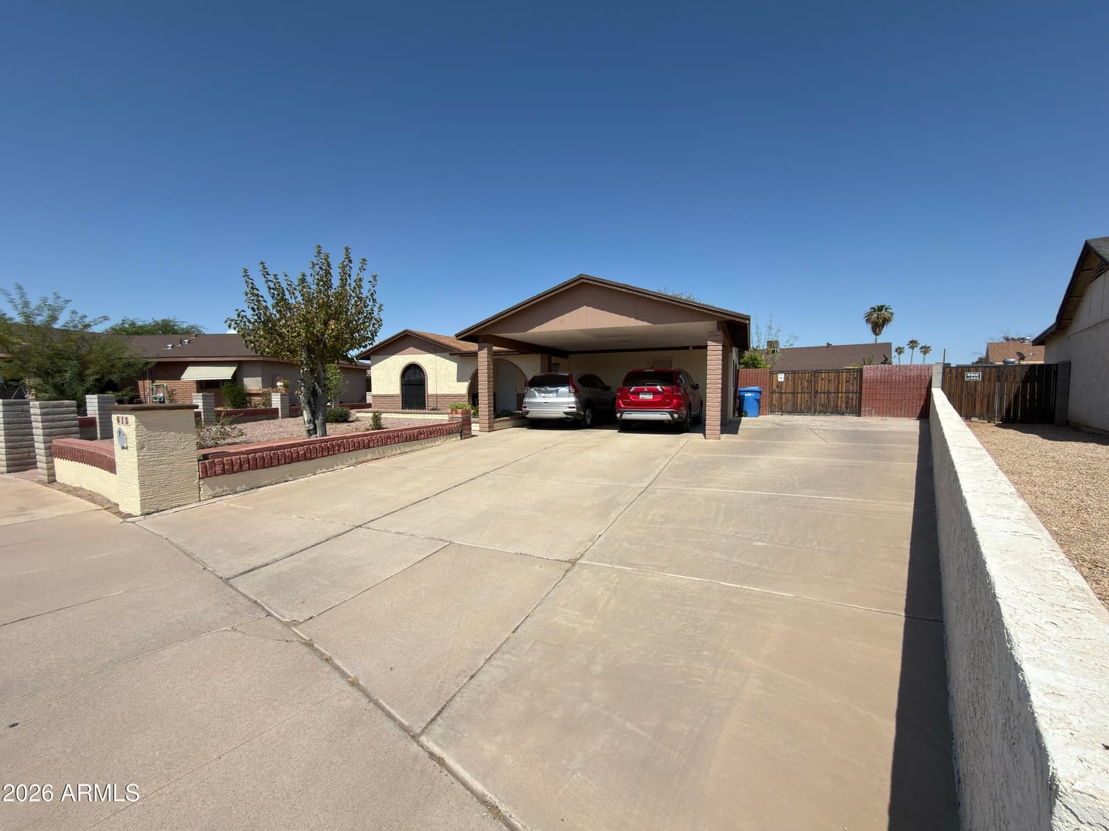 615 N 61ST Drive, Phoenix, AZ 85043 — photo 2 of 34