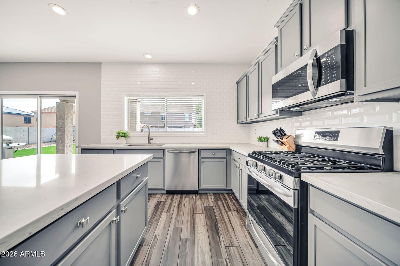 14251 W BANFF Lane, Surprise, AZ 85379 — photo 11 of 54