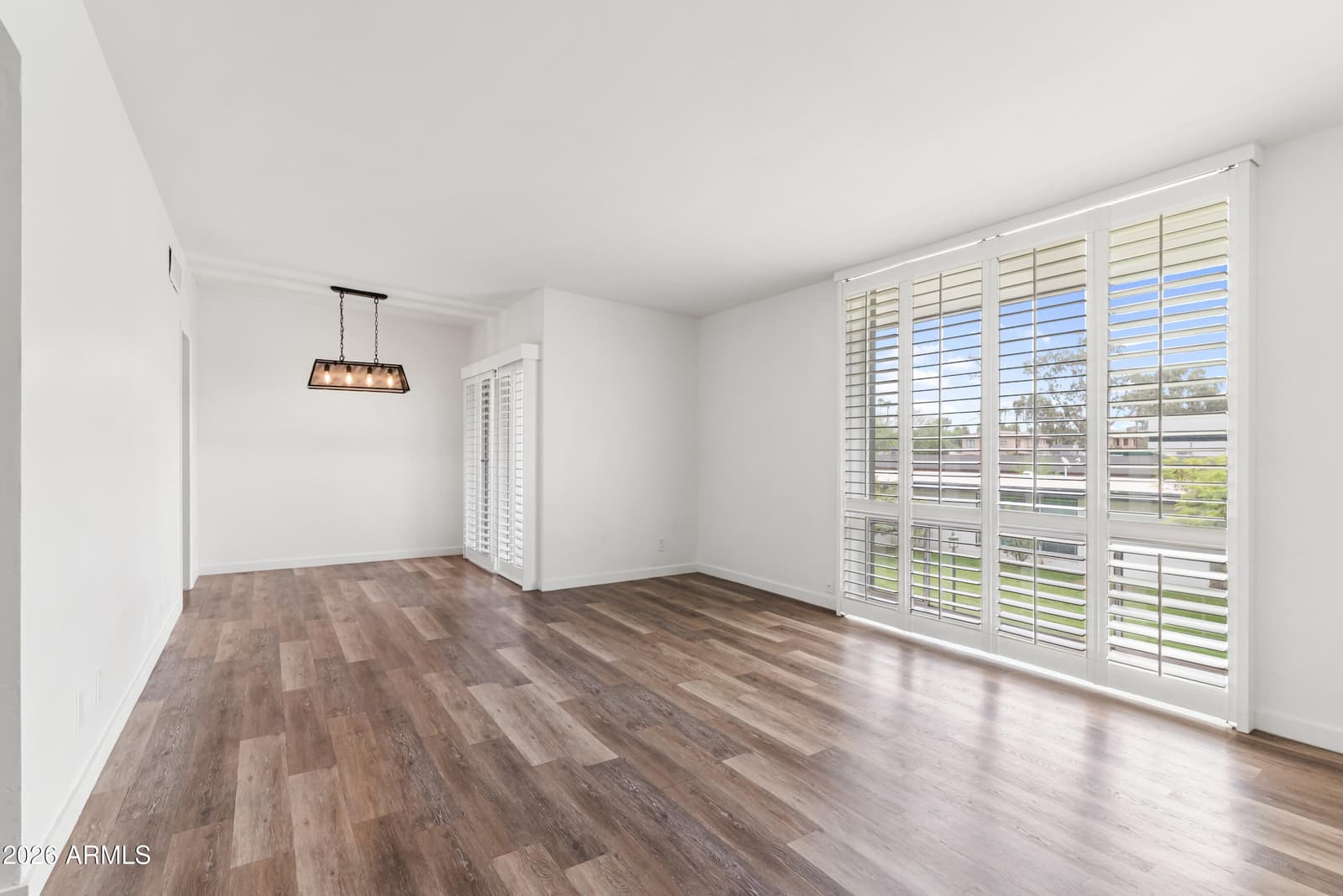 3242 E CAMELBACK Road 204, Phoenix, AZ 85018 — photo 8 of 41