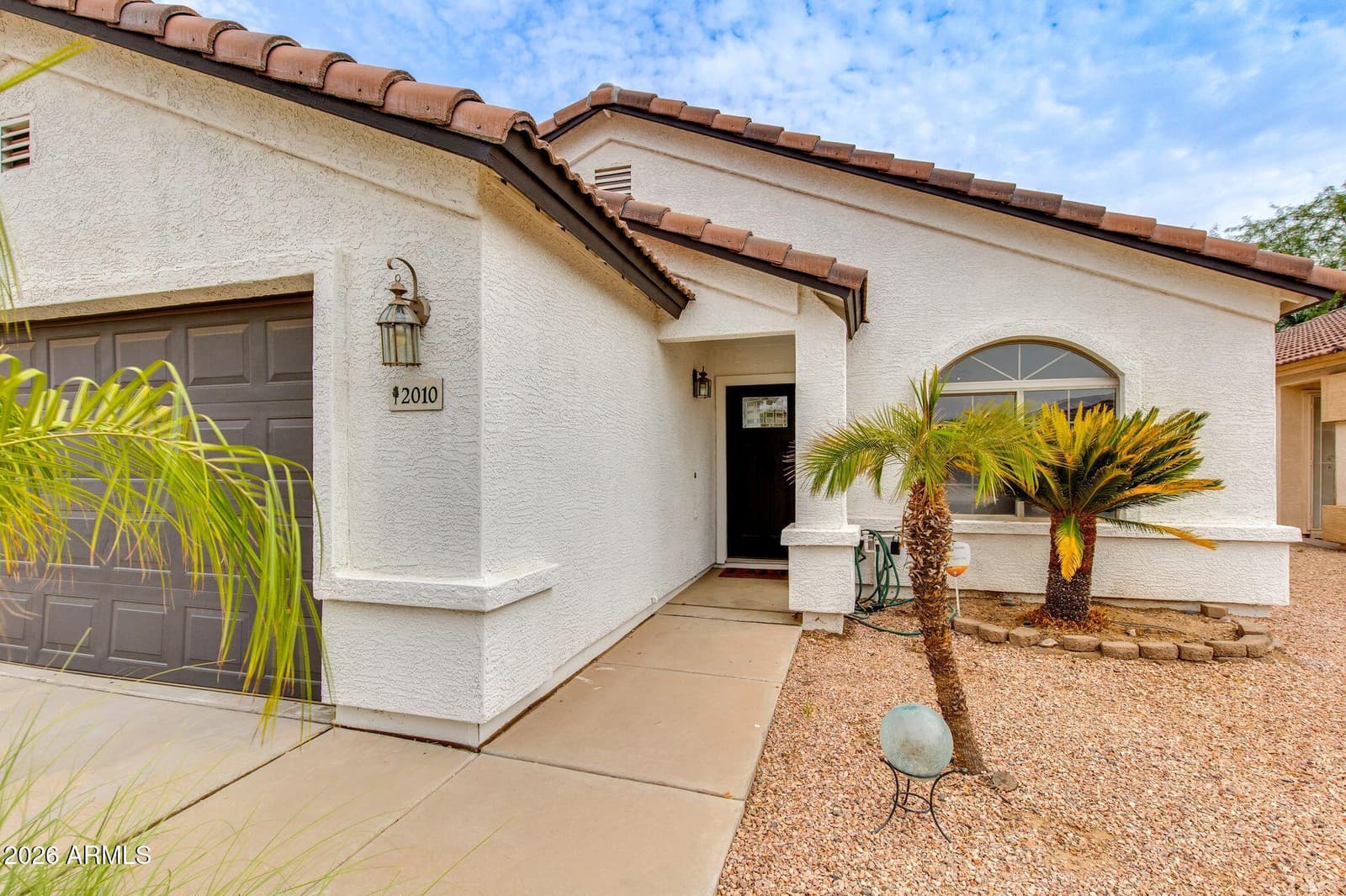 2010 E AIRE LIBRE Avenue, Phoenix, AZ 85022 — photo 2 of 24