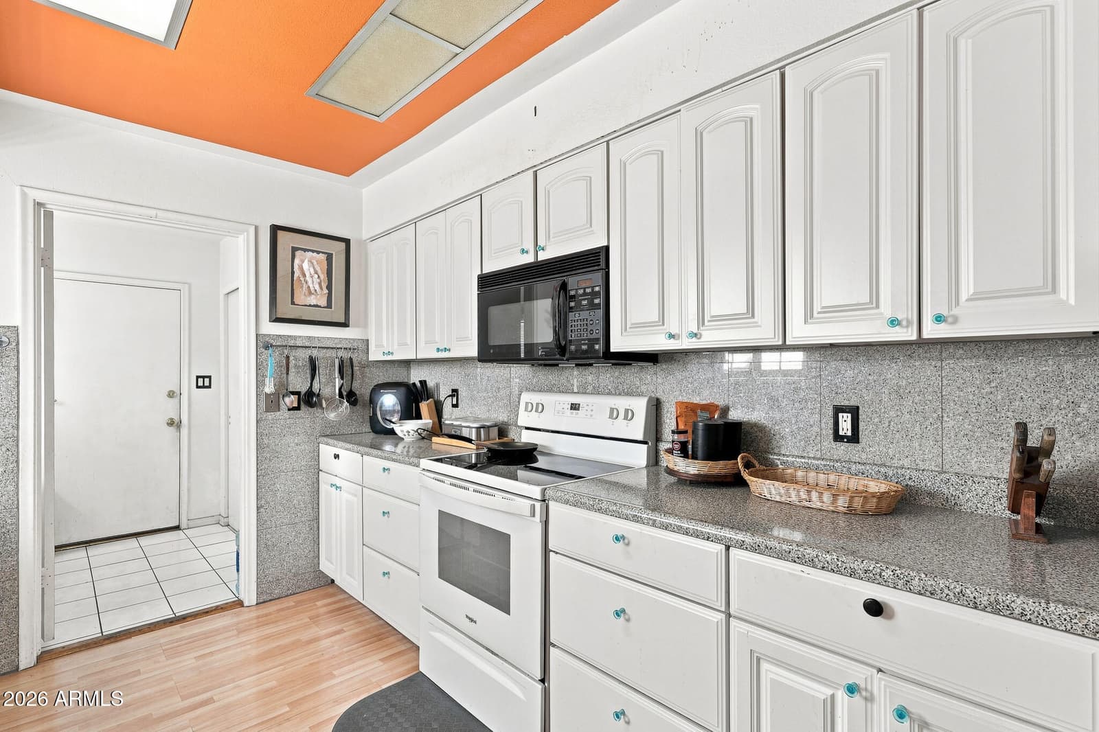 8767 E VIA DE DORADO, Scottsdale, AZ 85258 — photo 14 of 36