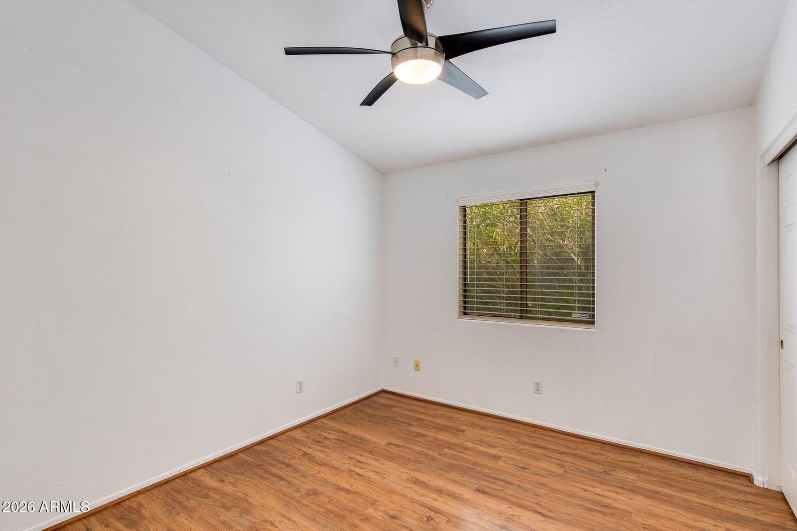 2010 E AIRE LIBRE Avenue, Phoenix, AZ 85022 — photo 15 of 24