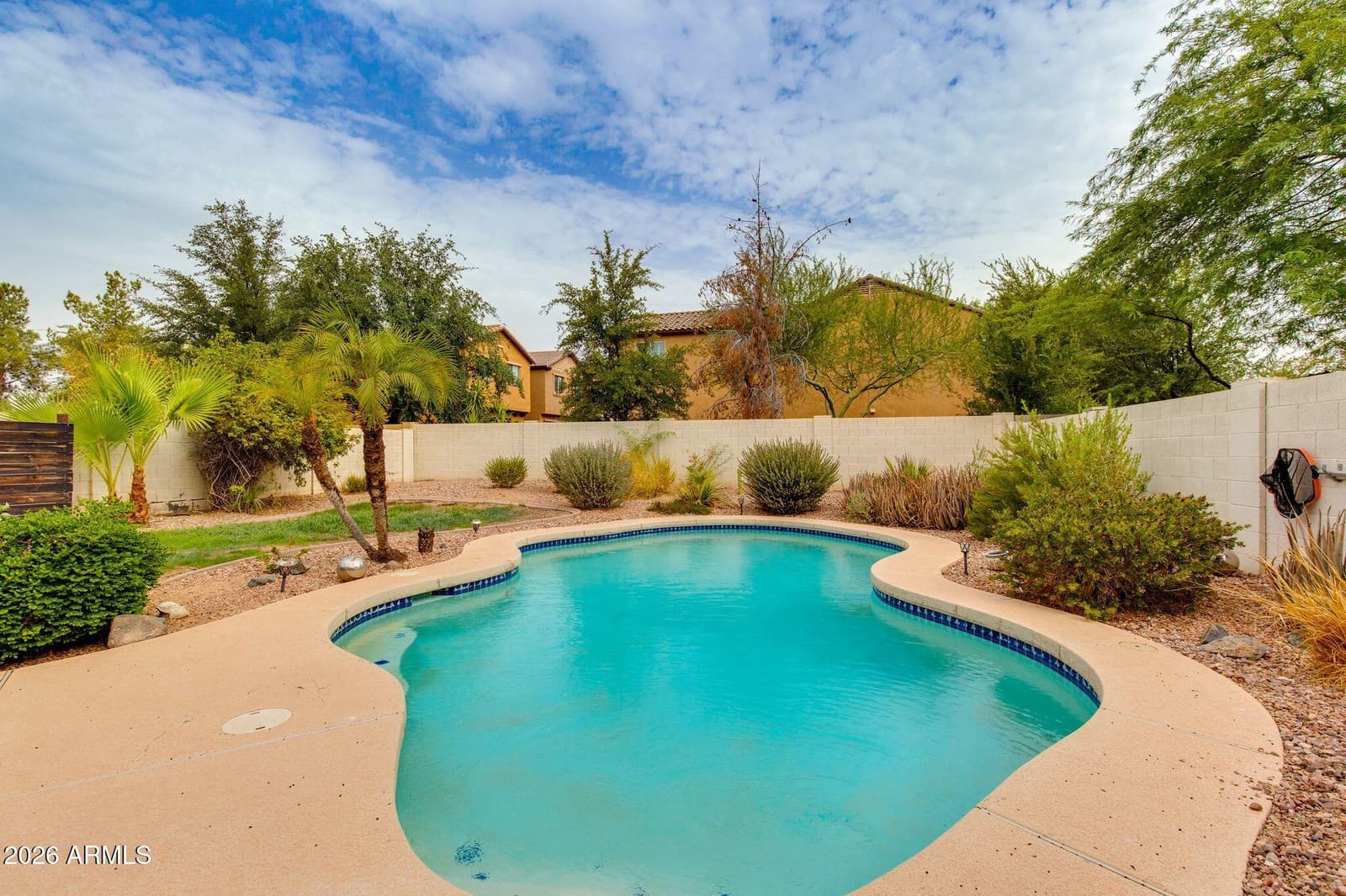 2010 E AIRE LIBRE Avenue, Phoenix, AZ 85022 — photo 20 of 24