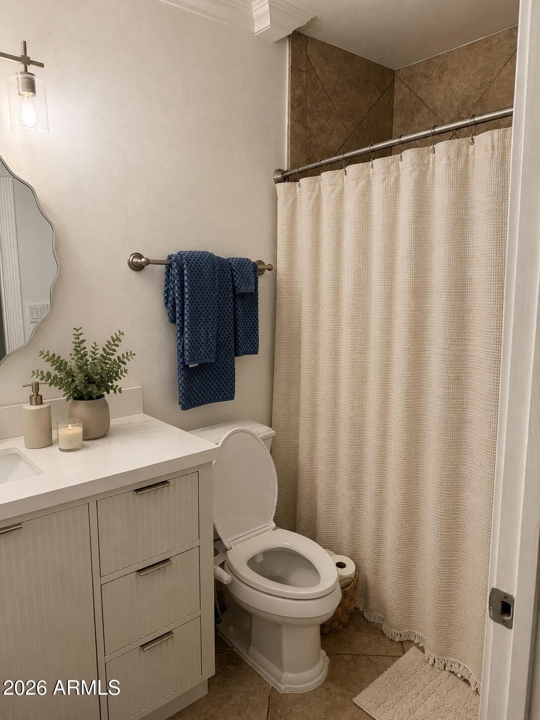 315 E KEIM Drive, Phoenix, AZ 85012 — photo 9 of 16