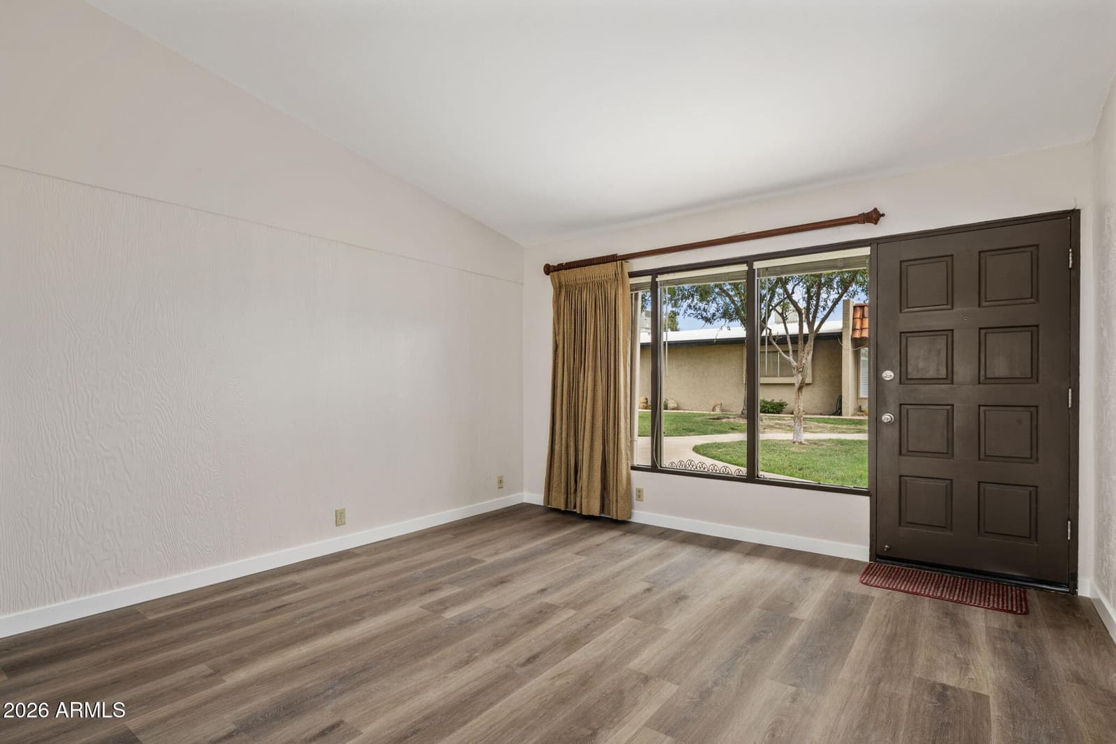 1320 E BETHANY HOME Road 77, Phoenix, AZ 85014 — photo 3 of 25