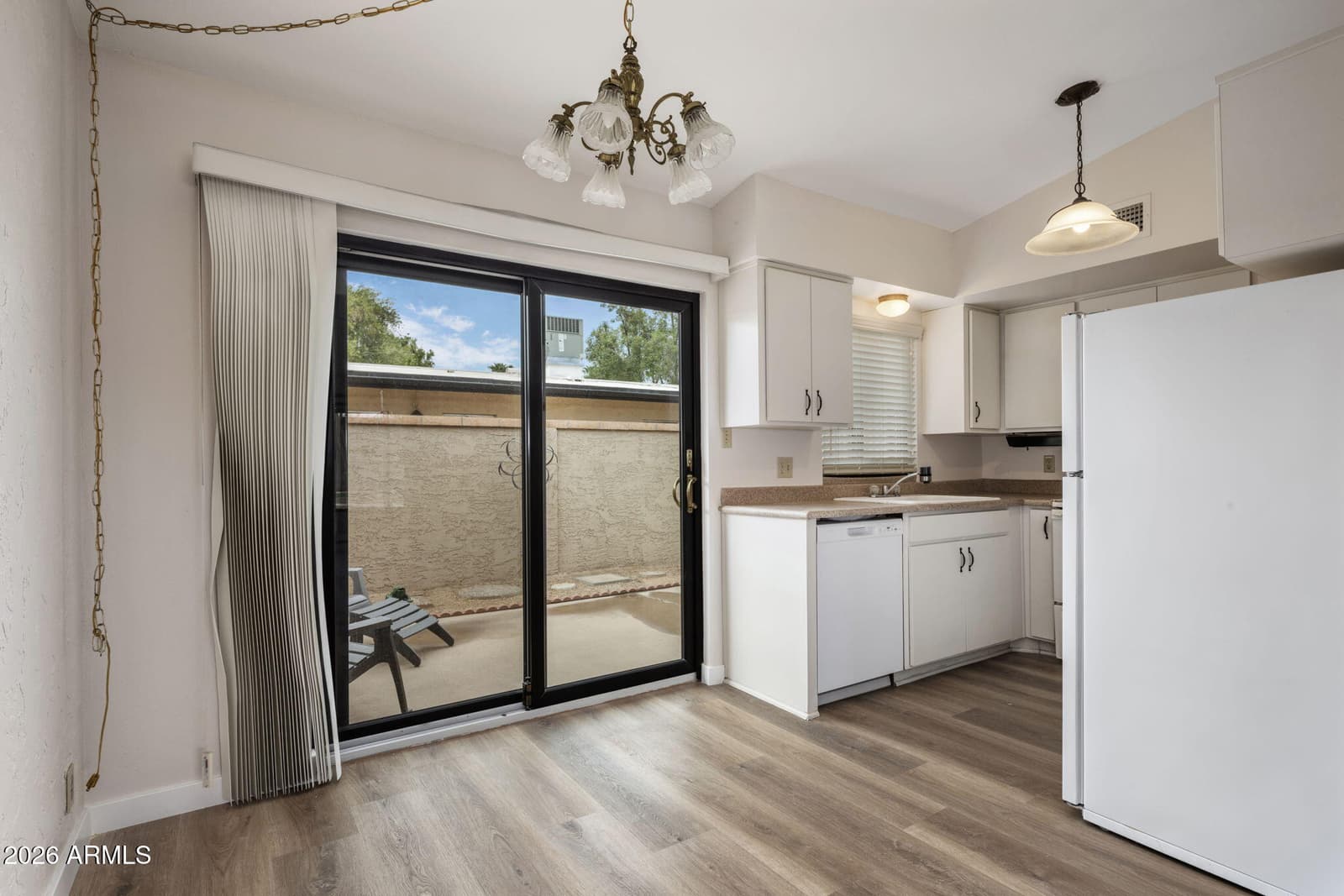 1320 E BETHANY HOME Road 77, Phoenix, AZ 85014 — photo 5 of 25