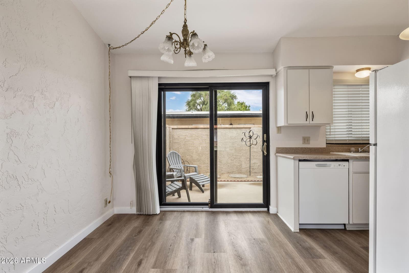 1320 E BETHANY HOME Road 77, Phoenix, AZ 85014 — photo 6 of 25
